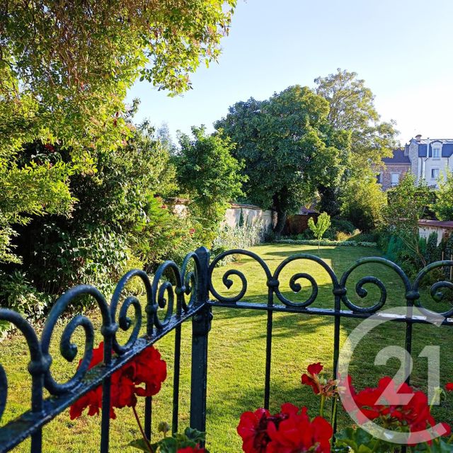 maison à vendre - 7 pièces - 213.69 m2 - CHALONS EN CHAMPAGNE - 51 - CHAMPAGNE-ARDENNE - Century 21 Martinot Immobilier