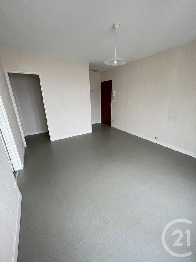Appartement F1 à vendre - 1 pièce - 29.0 m2 - CHALONS EN CHAMPAGNE - 51 - CHAMPAGNE-ARDENNE - Century 21 Martinot Immobilier