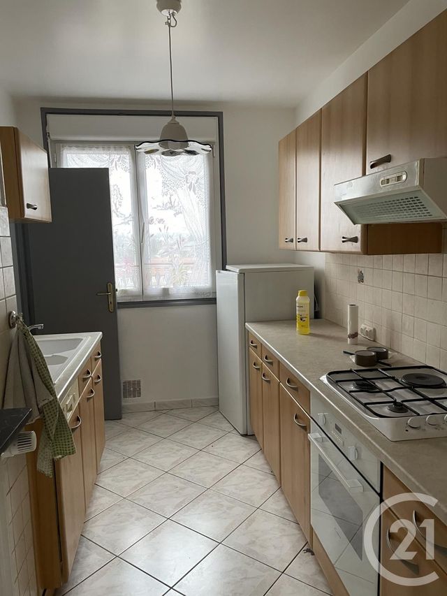 Appartement F3 à louer - 4 pièces - 64.98 m2 - CHALONS EN CHAMPAGNE - 51 - CHAMPAGNE-ARDENNE - Century 21 Martinot Immobilier