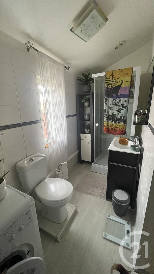 Appartement F5 à vendre - 5 pièces - 72.82 m2 - CHALONS EN CHAMPAGNE - 51 - CHAMPAGNE-ARDENNE - Century 21 Martinot Immobilier