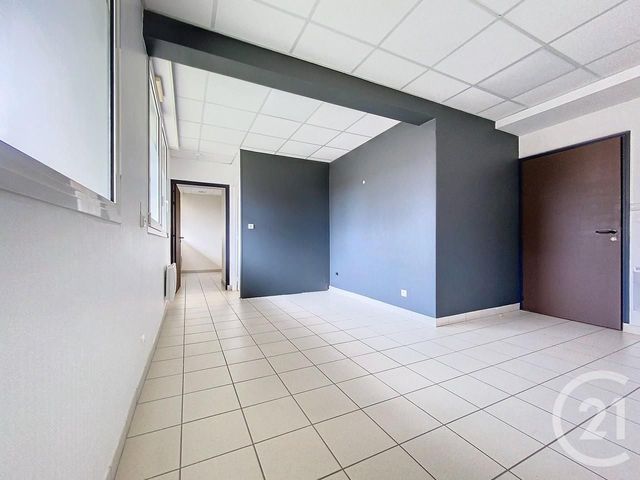 Appartement Local à louer - 2 pièces - 38.74 m2 - SARRY - 51 - CHAMPAGNE-ARDENNE - Century 21 Martinot Immobilier