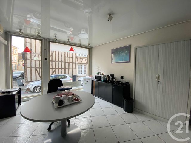 commerce à louer - 143.0 m2 - CHALONS EN CHAMPAGNE - 51 - CHAMPAGNE-ARDENNE - Century 21 Martinot Immobilier