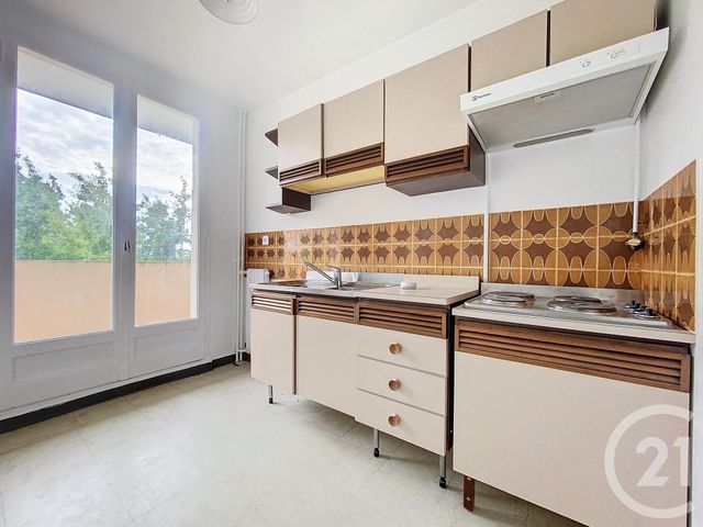 Appartement F2 à louer - 2 pièces - 42.5 m2 - CHALONS EN CHAMPAGNE - 51 - CHAMPAGNE-ARDENNE - Century 21 Martinot Immobilier