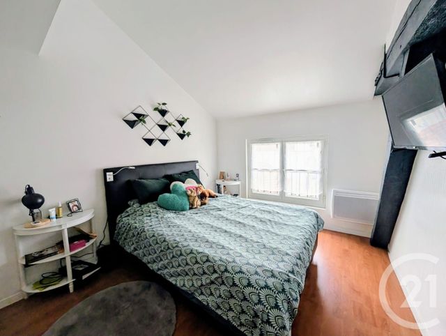 Appartement à vendre - 6 pièces - 96.33 m2 - CHALONS EN CHAMPAGNE - 51 - CHAMPAGNE-ARDENNE - Century 21 Martinot Immobilier