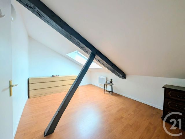 Appartement à vendre - 6 pièces - 96.33 m2 - CHALONS EN CHAMPAGNE - 51 - CHAMPAGNE-ARDENNE - Century 21 Martinot Immobilier