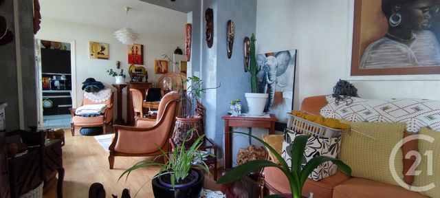 Appartement à vendre - 4 pièces - 70.37 m2 - CHALONS EN CHAMPAGNE - 51 - CHAMPAGNE-ARDENNE - Century 21 Martinot Immobilier