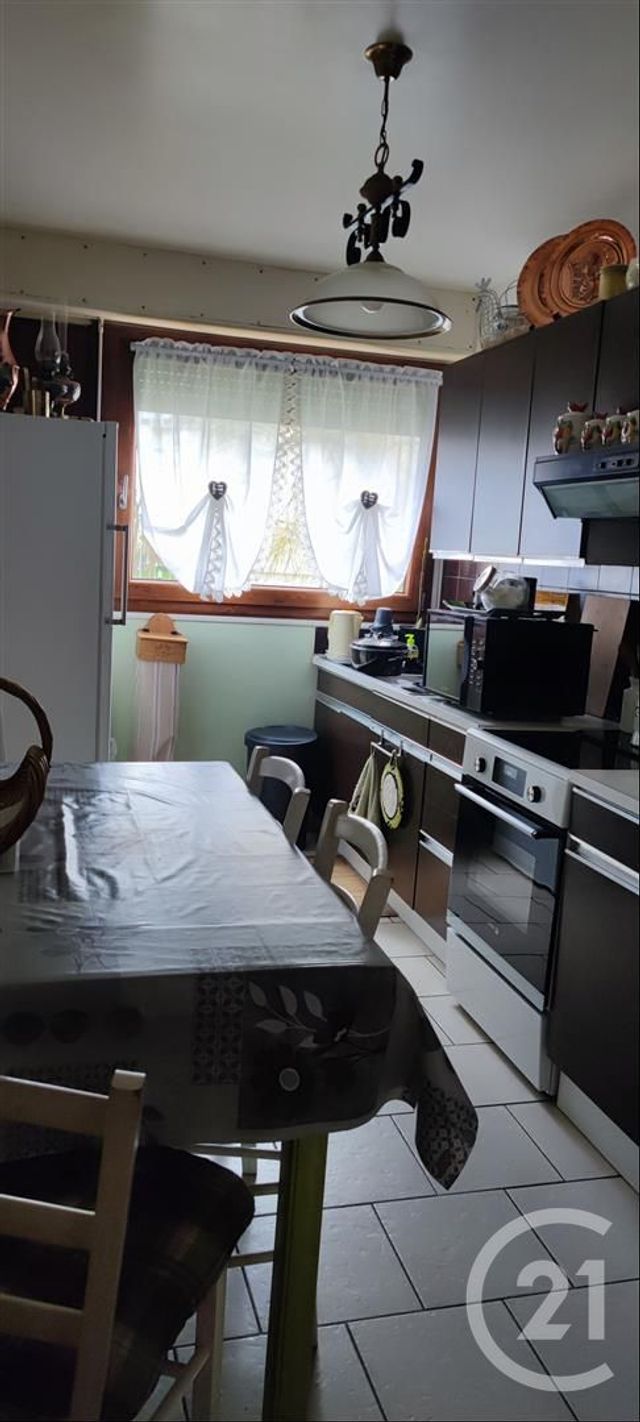 Appartement à vendre - 4 pièces - 70.37 m2 - CHALONS EN CHAMPAGNE - 51 - CHAMPAGNE-ARDENNE - Century 21 Martinot Immobilier