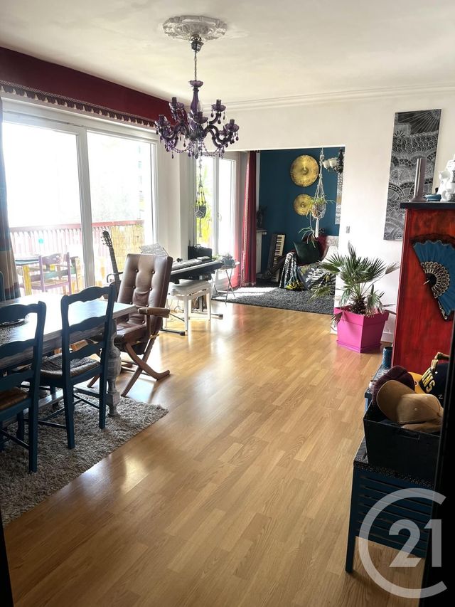 Appartement F4 à vendre - 4 pièces - 78.7 m2 - CHALONS EN CHAMPAGNE - 51 - CHAMPAGNE-ARDENNE - Century 21 Martinot Immobilier