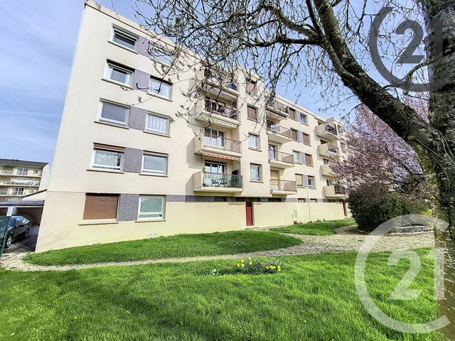 Appartement F4 à vendre - 4 pièces - 69.6 m2 - CHALONS EN CHAMPAGNE - 51 - CHAMPAGNE-ARDENNE - Century 21 Martinot Immobilier