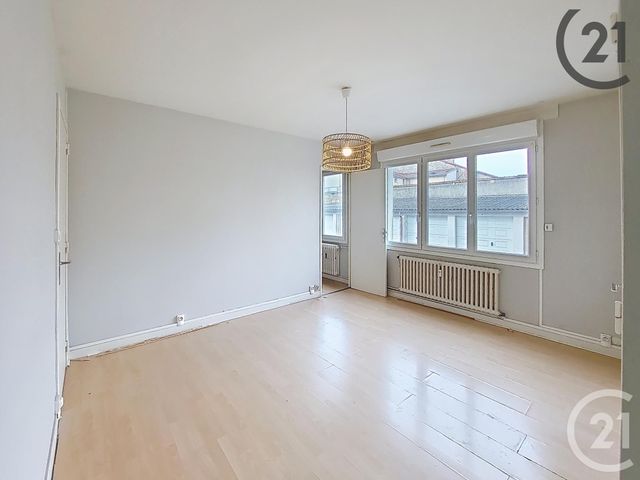 Appartement F5 à vendre - 5 pièces - 117.07 m2 - CHALONS EN CHAMPAGNE - 51 - CHAMPAGNE-ARDENNE - Century 21 Martinot Immobilier
