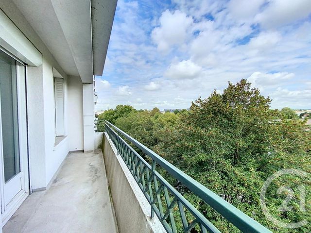 Appartement F5 à louer - 5 pièces - 115.59 m2 - CHALONS EN CHAMPAGNE - 51 - CHAMPAGNE-ARDENNE - Century 21 Martinot Immobilier
