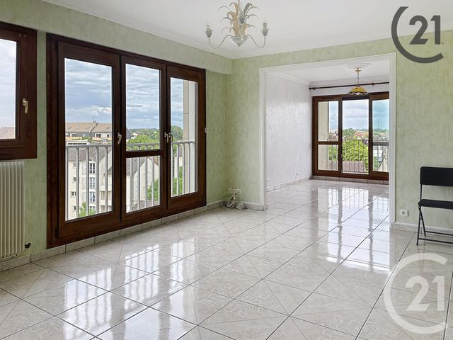 Appartement F3 à vendre - 3 pièces - 91.0 m2 - CHALONS EN CHAMPAGNE - 51 - CHAMPAGNE-ARDENNE - Century 21 Martinot Immobilier