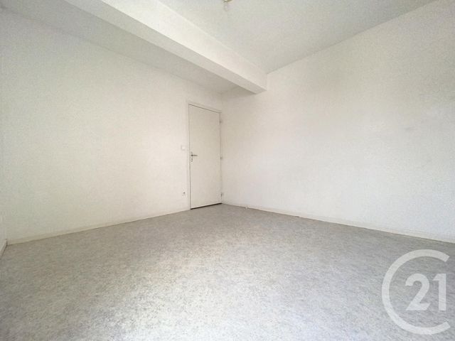 Appartement T4 à louer - 4 pièces - 108.0 m2 - SARRY - 51 - CHAMPAGNE-ARDENNE - Century 21 Martinot Immobilier