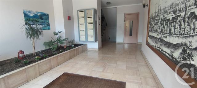 Appartement F3 à vendre - 3 pièces - 82.6 m2 - CHALONS EN CHAMPAGNE - 51 - CHAMPAGNE-ARDENNE - Century 21 Martinot Immobilier