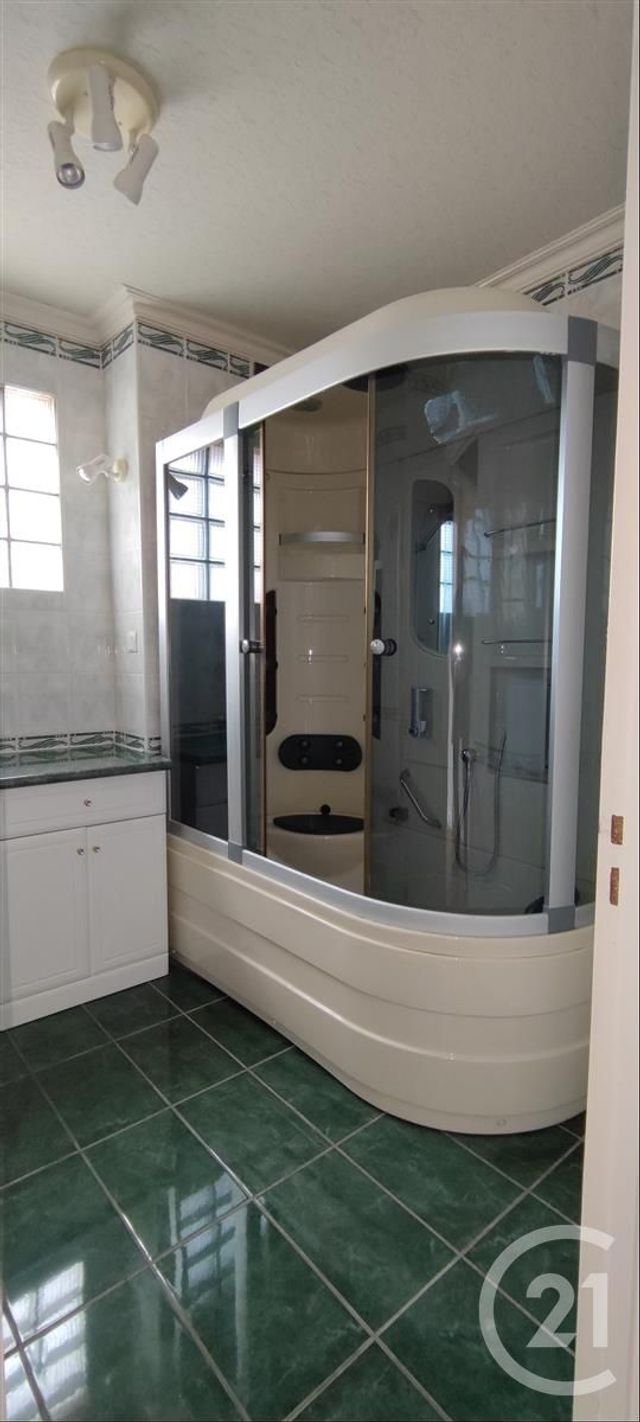 Appartement F3 à vendre - 3 pièces - 82.6 m2 - CHALONS EN CHAMPAGNE - 51 - CHAMPAGNE-ARDENNE - Century 21 Martinot Immobilier