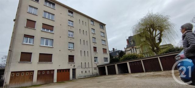Appartement F3 à vendre - 3 pièces - 82.6 m2 - CHALONS EN CHAMPAGNE - 51 - CHAMPAGNE-ARDENNE - Century 21 Martinot Immobilier