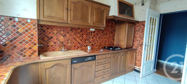 Appartement F3 à vendre - 3 pièces - 82.6 m2 - CHALONS EN CHAMPAGNE - 51 - CHAMPAGNE-ARDENNE - Century 21 Martinot Immobilier