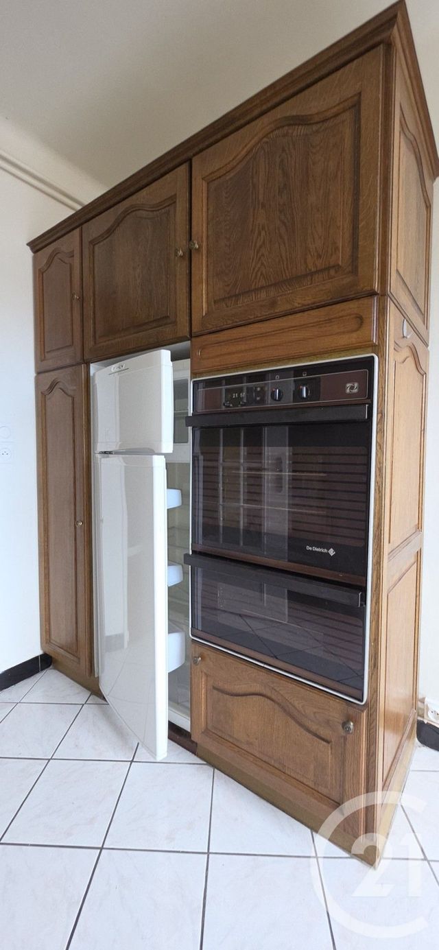 Appartement F3 à vendre - 3 pièces - 82.6 m2 - CHALONS EN CHAMPAGNE - 51 - CHAMPAGNE-ARDENNE - Century 21 Martinot Immobilier