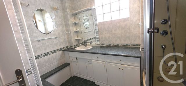 Appartement F3 à vendre - 3 pièces - 82.6 m2 - CHALONS EN CHAMPAGNE - 51 - CHAMPAGNE-ARDENNE - Century 21 Martinot Immobilier