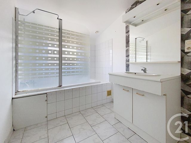 Appartement T1 à louer - 1 pièce - 74.79 m2 - COMPERTRIX - 51 - CHAMPAGNE-ARDENNE - Century 21 Martinot Immobilier