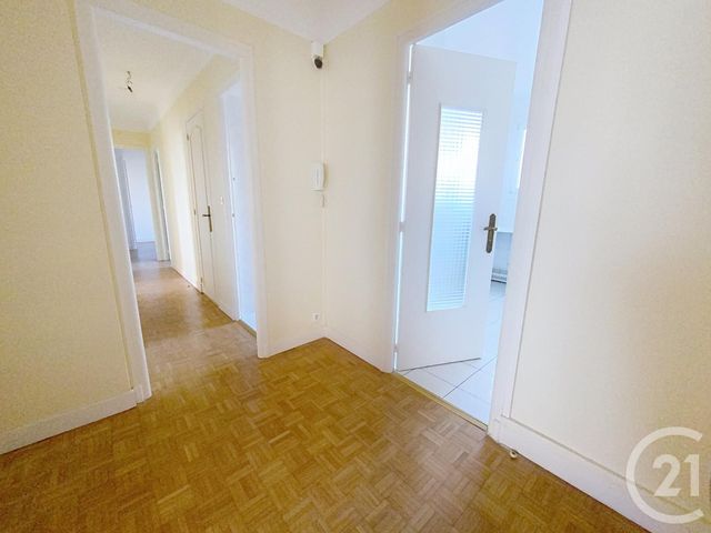 Appartement F4 à louer - 4 pièces - 116.0 m2 - CHALONS EN CHAMPAGNE - 51 - CHAMPAGNE-ARDENNE - Century 21 Martinot Immobilier