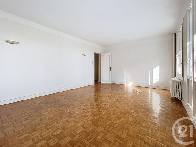 Appartement F4 à louer - 4 pièces - 116.0 m2 - CHALONS EN CHAMPAGNE - 51 - CHAMPAGNE-ARDENNE - Century 21 Martinot Immobilier