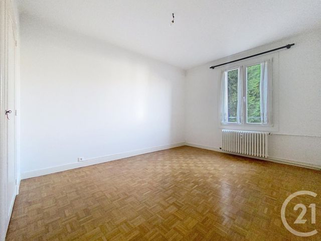 Appartement F4 à louer - 4 pièces - 116.0 m2 - CHALONS EN CHAMPAGNE - 51 - CHAMPAGNE-ARDENNE - Century 21 Martinot Immobilier