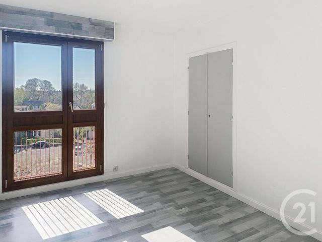 Appartement F3 à vendre - 4 pièces - 71.89 m2 - CHALONS EN CHAMPAGNE - 51 - CHAMPAGNE-ARDENNE - Century 21 Martinot Immobilier