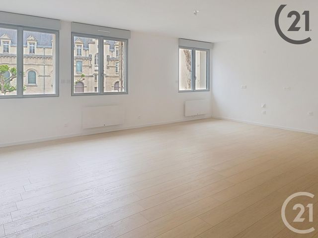 Appartement F4 à vendre - 4 pièces - 78.64 m2 - CHALONS EN CHAMPAGNE - 51 - CHAMPAGNE-ARDENNE - Century 21 Martinot Immobilier