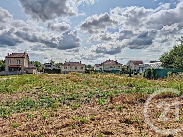 Afficher la photo en grand terrain à vendre - 2500.0 m2 - ST MEMMIE - 51 - CHAMPAGNE-ARDENNE - Century 21 Martinot Immobilier