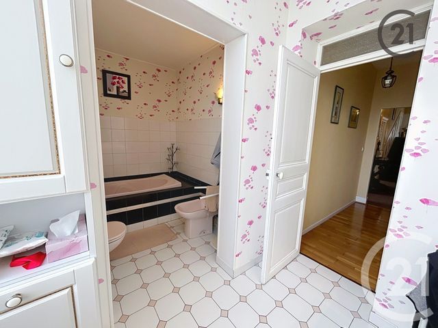 maison à vendre - 8 pièces - 159.0 m2 - CHALONS EN CHAMPAGNE - 51 - CHAMPAGNE-ARDENNE - Century 21 Martinot Immobilier