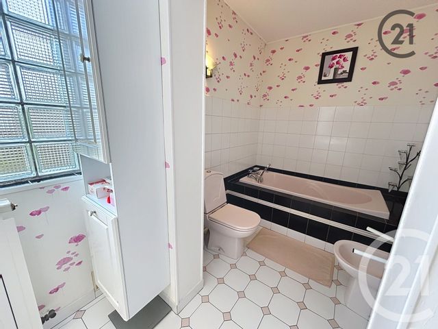 maison à vendre - 8 pièces - 159.0 m2 - CHALONS EN CHAMPAGNE - 51 - CHAMPAGNE-ARDENNE - Century 21 Martinot Immobilier