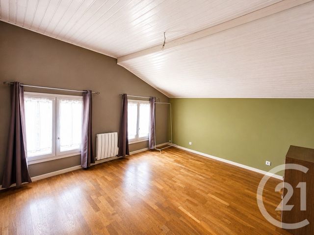 Appartement F4 à vendre - 4 pièces - 123.0 m2 - CHALONS EN CHAMPAGNE - 51 - CHAMPAGNE-ARDENNE - Century 21 Martinot Immobilier