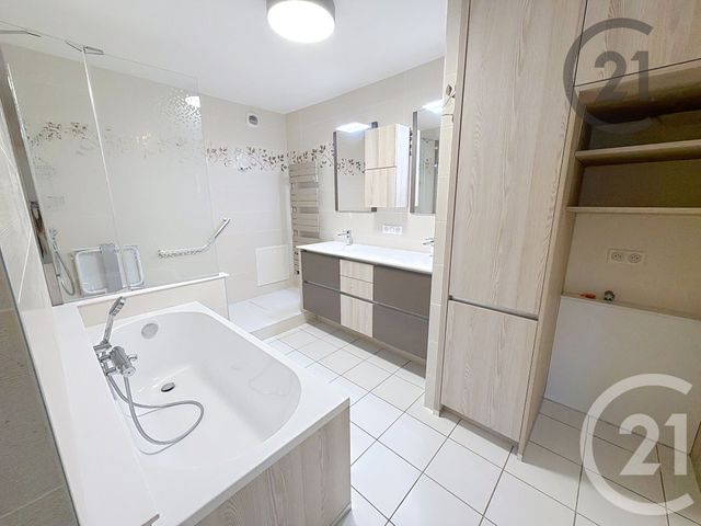 Appartement F4 à vendre - 4 pièces - 90.71 m2 - CHALONS EN CHAMPAGNE - 51 - CHAMPAGNE-ARDENNE - Century 21 Martinot Immobilier