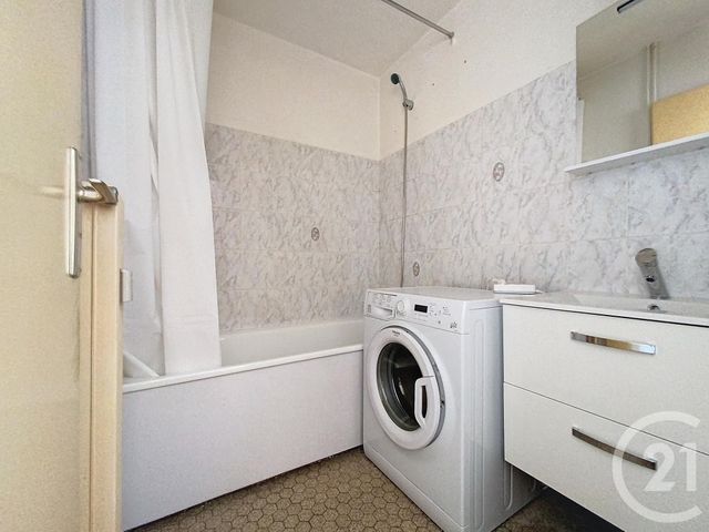 Appartement Studio à louer - 1 pièce - 27.25 m2 - ST MEMMIE - 51 - CHAMPAGNE-ARDENNE - Century 21 Martinot Immobilier