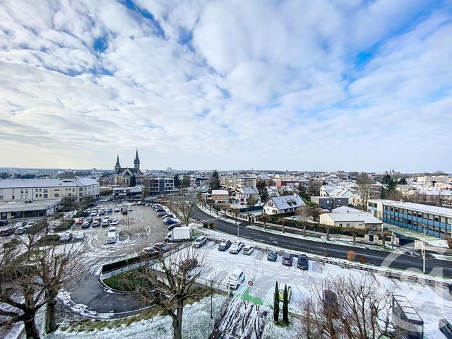 Appartement Studio à louer - 1 pièce - 27.25 m2 - ST MEMMIE - 51 - CHAMPAGNE-ARDENNE - Century 21 Martinot Immobilier