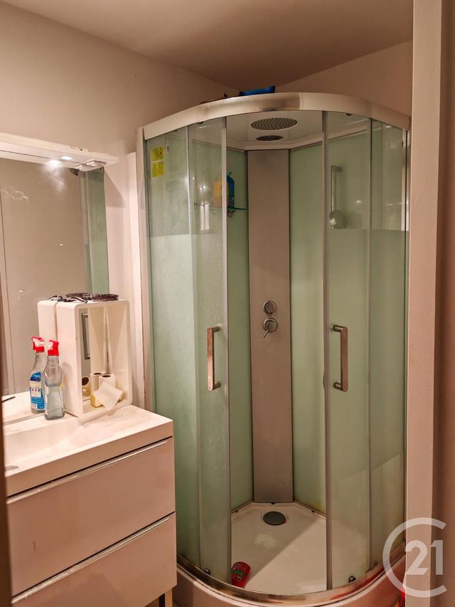 Afficher la photo en grand Appartement T2 à vendre - 2 pièces - 65.11 m2 - CHALONS EN CHAMPAGNE - 51 - CHAMPAGNE-ARDENNE - Century 21 Martinot Immobilier