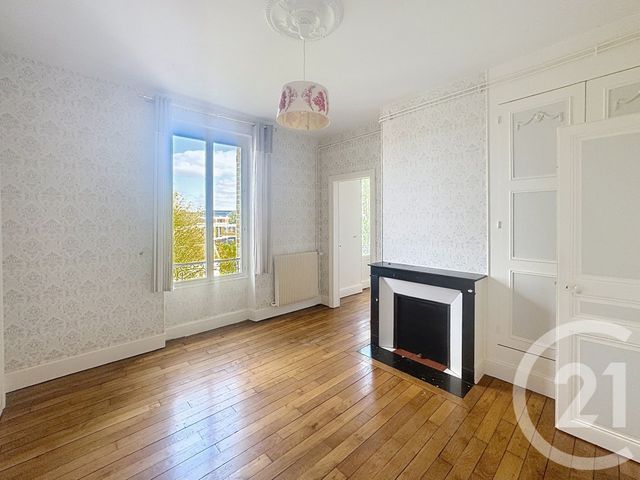 Appartement F3 à louer - 3 pièces - 80.77 m2 - CHALONS EN CHAMPAGNE - 51 - CHAMPAGNE-ARDENNE - Century 21 Martinot Immobilier