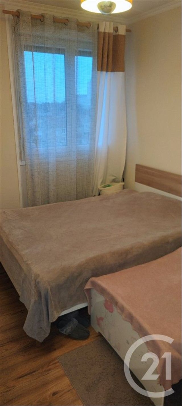 Appartement F3 à vendre - 5 pièces - 65.0 m2 - CHALONS EN CHAMPAGNE - 51 - CHAMPAGNE-ARDENNE - Century 21 Martinot Immobilier