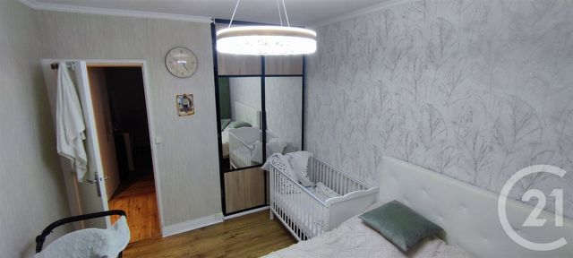 Appartement F3 à vendre - 5 pièces - 65.0 m2 - CHALONS EN CHAMPAGNE - 51 - CHAMPAGNE-ARDENNE - Century 21 Martinot Immobilier