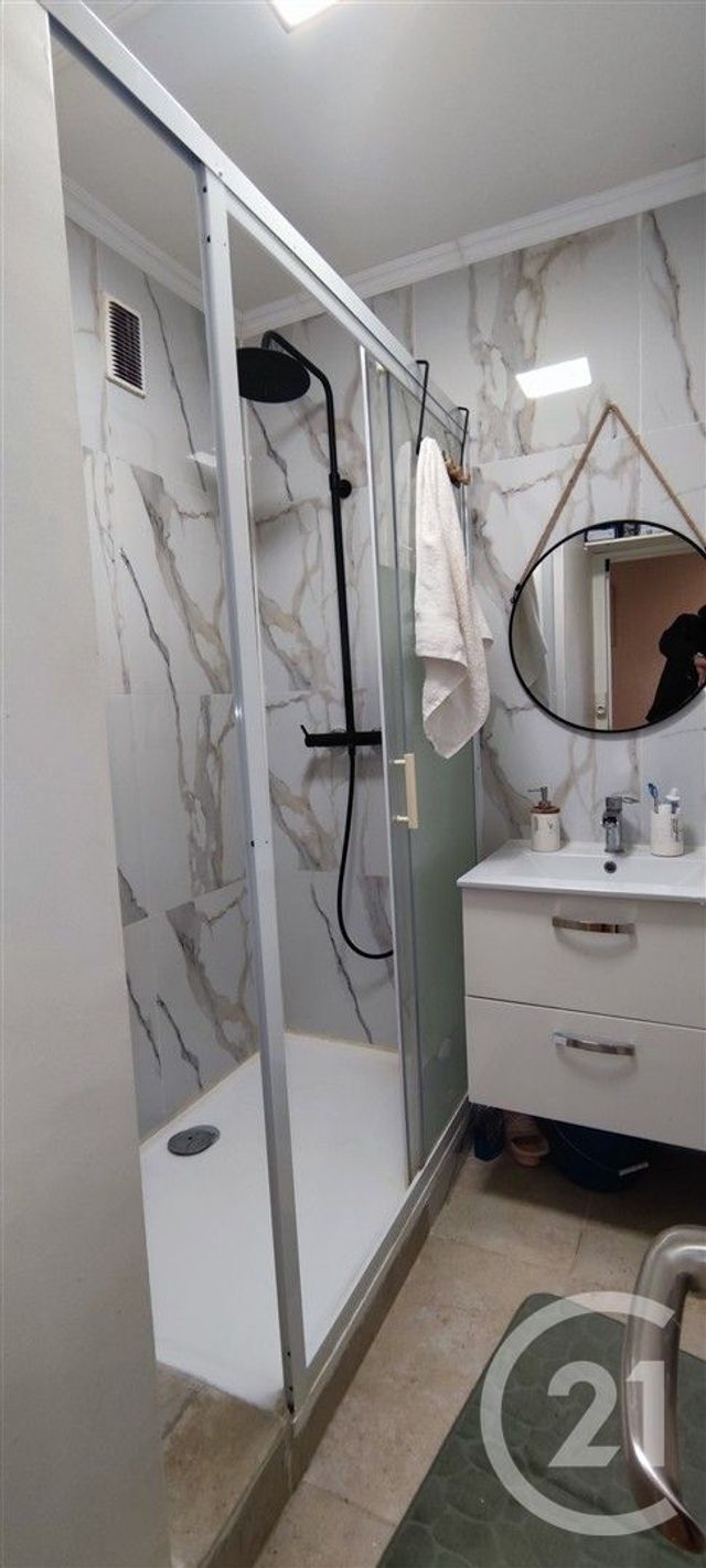 Appartement F3 à vendre - 5 pièces - 65.0 m2 - CHALONS EN CHAMPAGNE - 51 - CHAMPAGNE-ARDENNE - Century 21 Martinot Immobilier