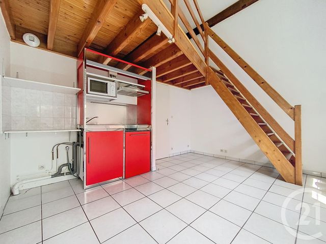 Appartement Studio à louer - 1 pièce - 19.5 m2 - CHALONS EN CHAMPAGNE - 51 - CHAMPAGNE-ARDENNE - Century 21 Martinot Immobilier