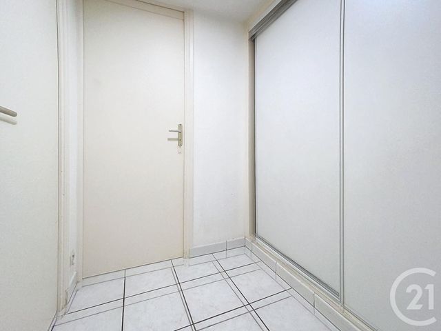 Appartement Studio à louer - 1 pièce - 19.5 m2 - CHALONS EN CHAMPAGNE - 51 - CHAMPAGNE-ARDENNE - Century 21 Martinot Immobilier