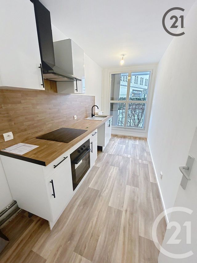 Appartement F5 à vendre - 5 pièces - 108.0 m2 - CHALONS EN CHAMPAGNE - 51 - CHAMPAGNE-ARDENNE - Century 21 Martinot Immobilier