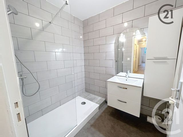 Appartement F5 à vendre - 5 pièces - 108.0 m2 - CHALONS EN CHAMPAGNE - 51 - CHAMPAGNE-ARDENNE - Century 21 Martinot Immobilier