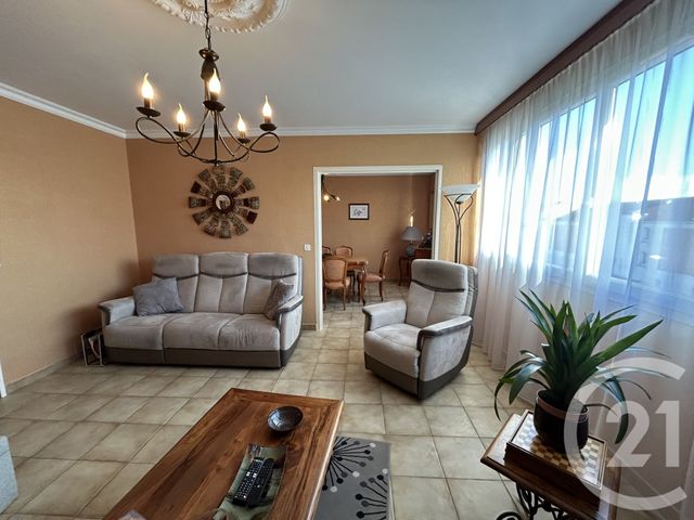 Appartement F5 à vendre - 5 pièces - 92.51 m2 - CHALONS EN CHAMPAGNE - 51 - CHAMPAGNE-ARDENNE - Century 21 Martinot Immobilier