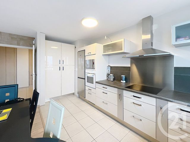 Appartement F4 à louer - 5 pièces - 95.55 m2 - ST MEMMIE - 51 - CHAMPAGNE-ARDENNE - Century 21 Martinot Immobilier