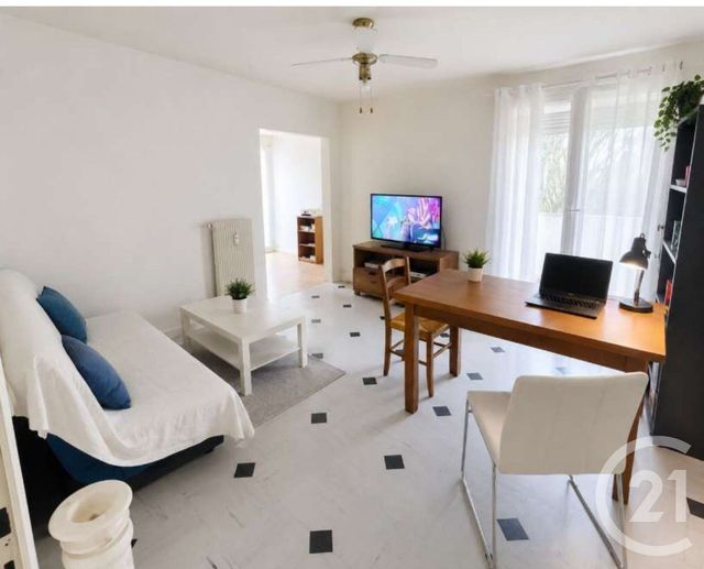 Appartement F3 bis à vendre - 3 pièces - 75.9 m2 - FAGNIERES - 51 - CHAMPAGNE-ARDENNE - Century 21 Martinot Immobilier