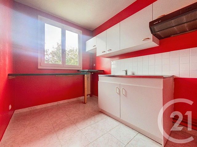 Appartement F1 à louer - 1 pièce - 28.57 m2 - CHALONS EN CHAMPAGNE - 51 - CHAMPAGNE-ARDENNE - Century 21 Martinot Immobilier