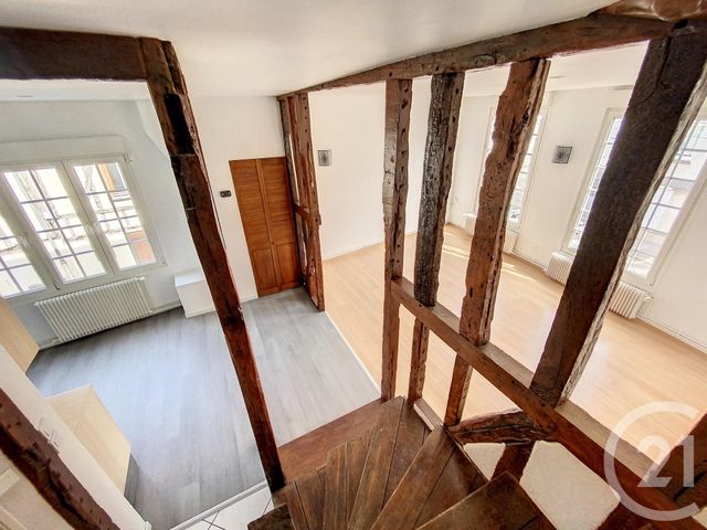 Appartement Duplex à louer - 3 pièces - 74.26 m2 - CHALONS EN CHAMPAGNE - 51 - CHAMPAGNE-ARDENNE - Century 21 Martinot Immobilier